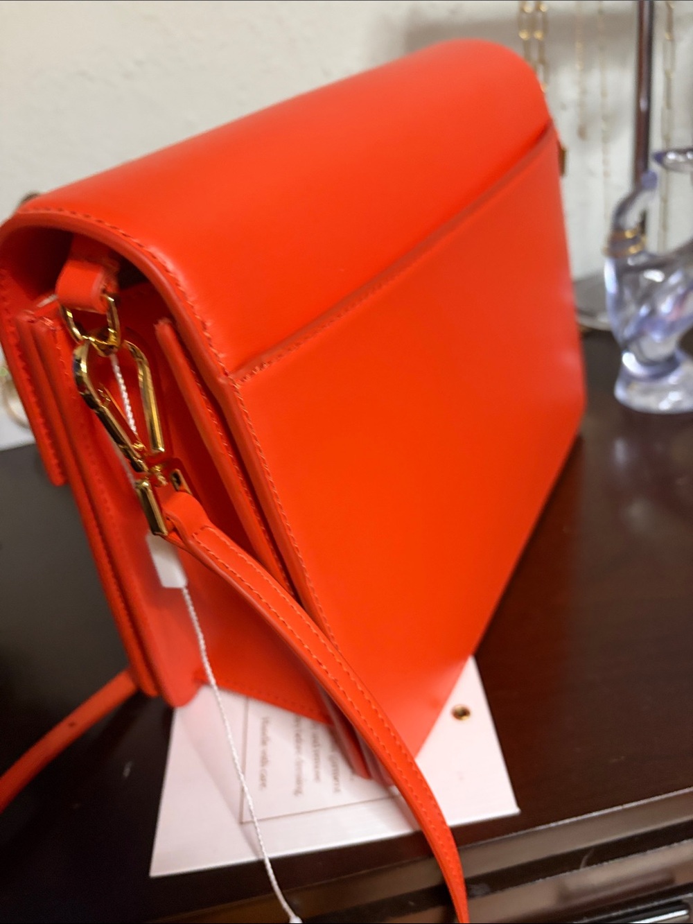 Mac Duggal Vibrant Orange Crossbody with Sculpted Geometric Clasp - Picture 3 of 6
